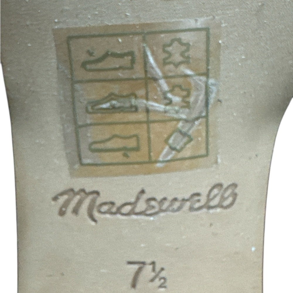 Madewell Black Sandals with Cushioned Sole and Slip-On Design - Picture 7 of 7